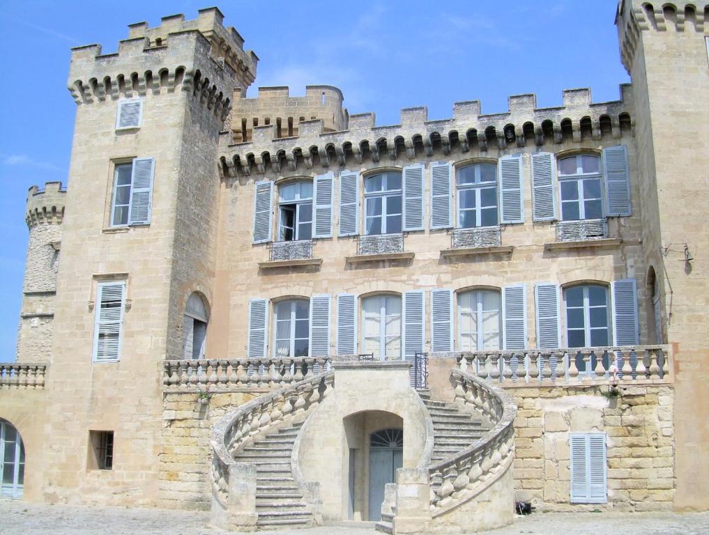 Chateau De La Barben Bed and Breakfast Exterior foto